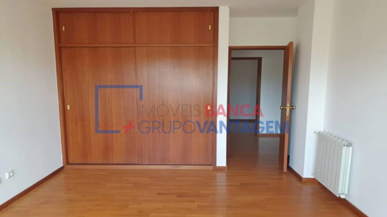 Apartamento T2 para Venda em Cidade da Maia Foto 4