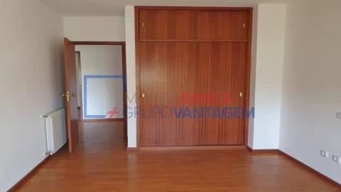 Apartamento T2 para Venda em Cidade da Maia