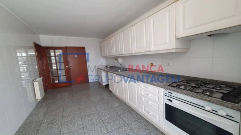 Apartamento T2 para Venda em Cidade da Maia
