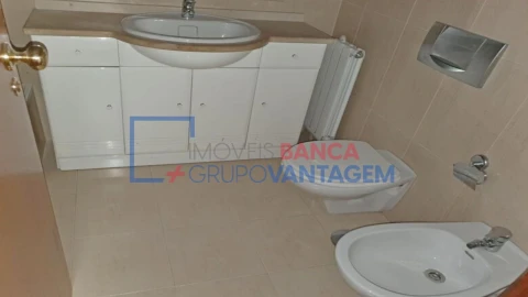 Apartamento T2 para Venda em Cidade da Maia