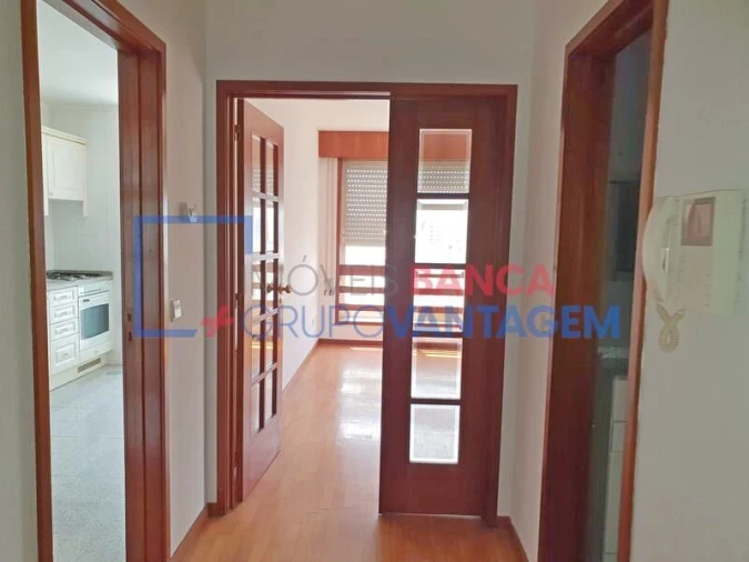 Apartamento T2 para Venda em Cidade da Maia Foto 9