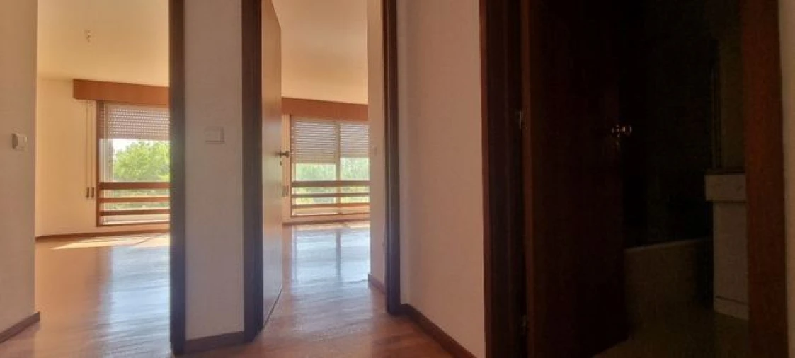 Apartamento T2 para Venda em Cidade da Maia Foto 12