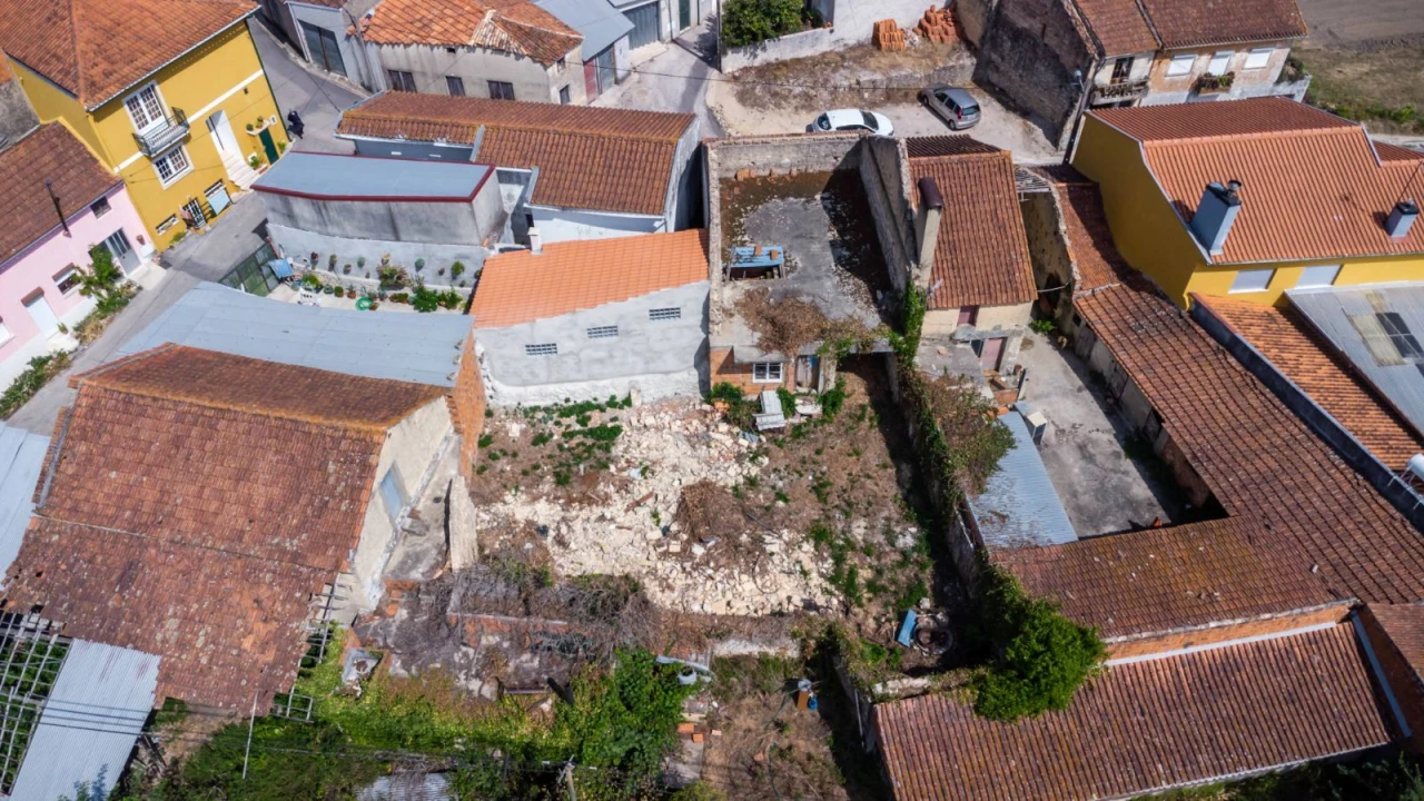 Moradia T1 para Venda em Cordinhã Foto 6