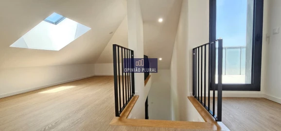 Apartamento T4 para Venda em Gulpilhares e Valadares