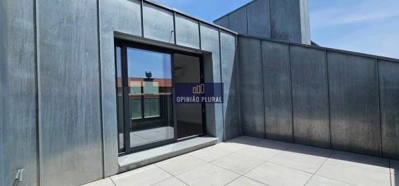 Apartamento T4 para Venda em Gulpilhares e Valadares
