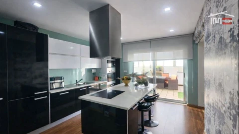 Moradia T3 para Venda em Atalaia e Alto Estanqueiro-Jardia