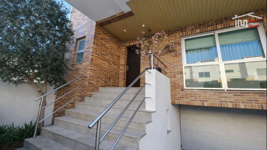 Moradia T3 para Venda em Atalaia e Alto Estanqueiro-Jardia Foto 15