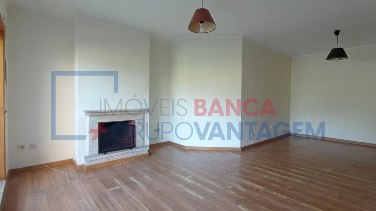 Apartamento T3 para Venda em Canelas Foto 8
