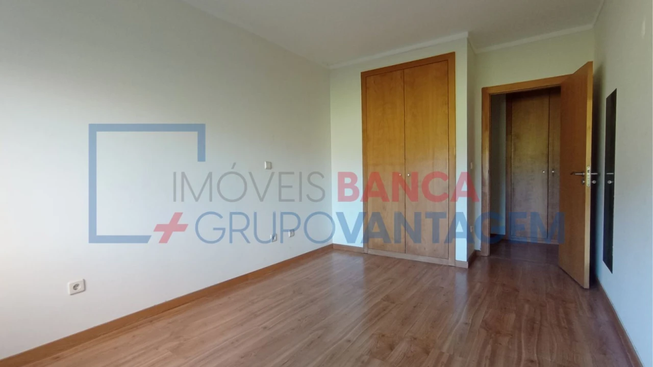 Apartamento T3 para Venda em Canelas Foto 17