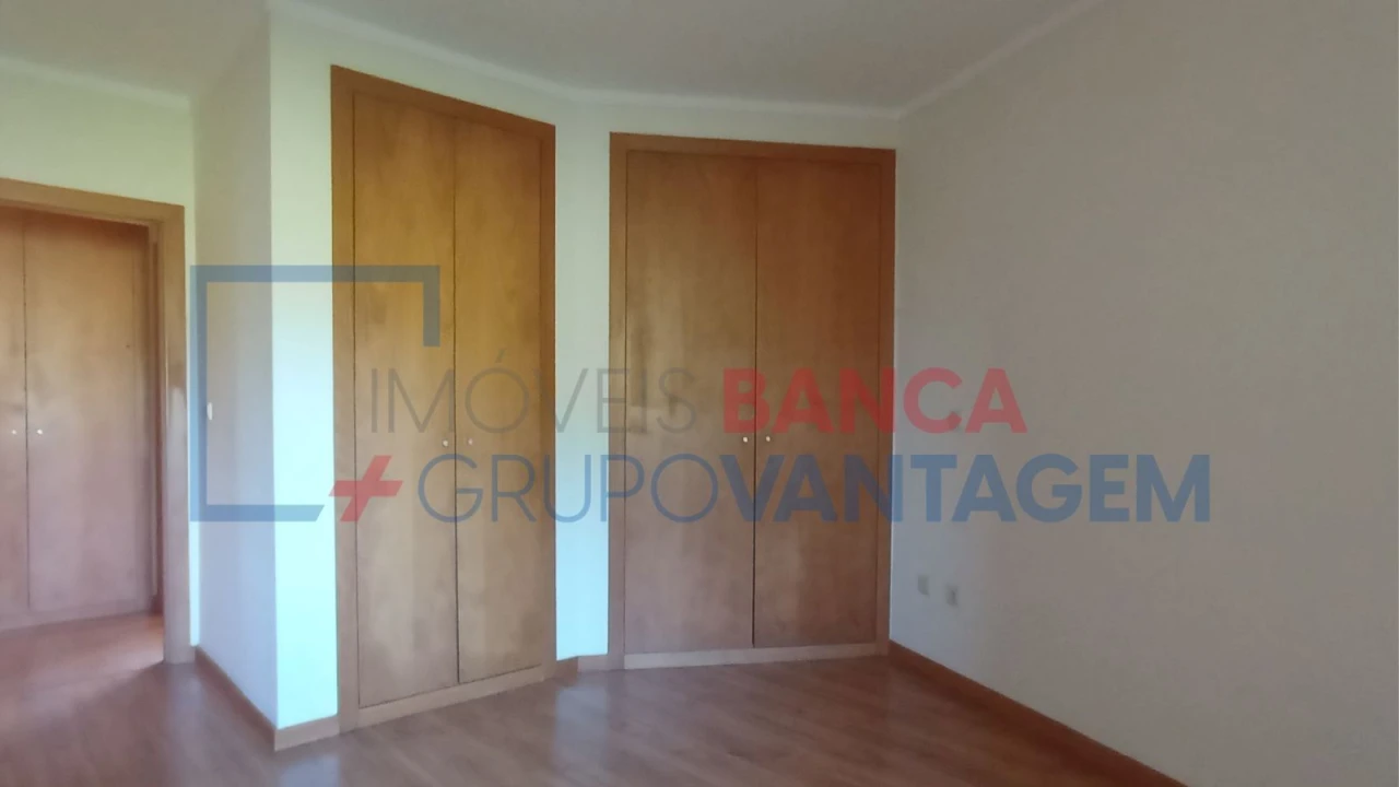 Apartamento T3 para Venda em Canelas Foto 20