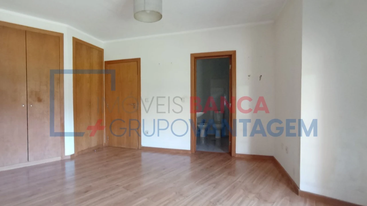 Apartamento T3 para Venda em Canelas Foto 25