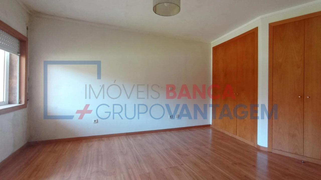 Apartamento T3 para Venda em Canelas Foto 27