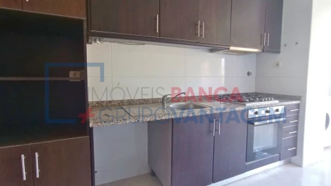 Apartamento T3 para Venda em Canelas