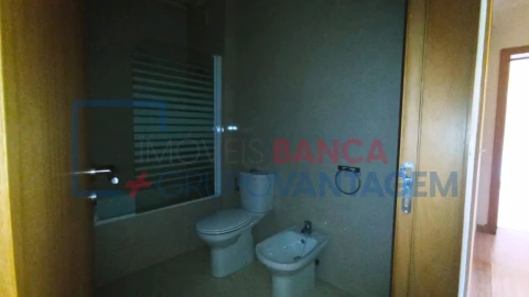 Apartamento T3 para Venda em Canelas