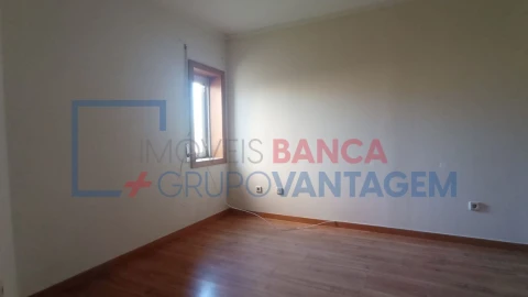 Apartamento T3 para Venda em Canelas