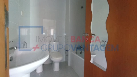 Apartamento T3 para Venda em Canelas