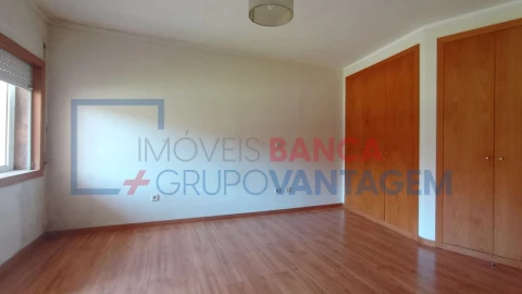 Apartamento T3 para Venda em Canelas