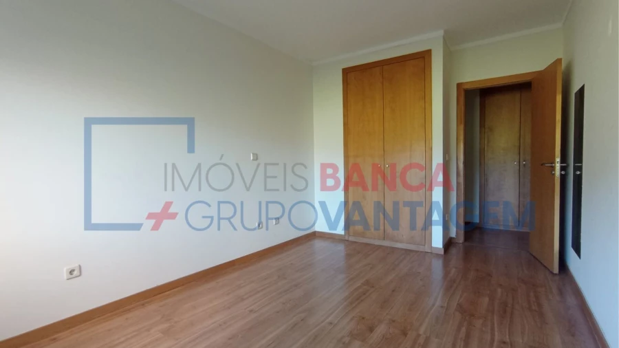 Apartamento T3 para Venda em Canelas Foto 17