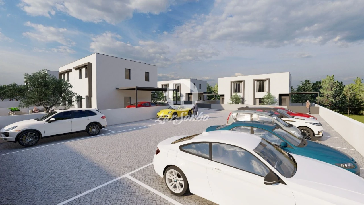 Moradia T2 para Venda em Lijo Foto 24