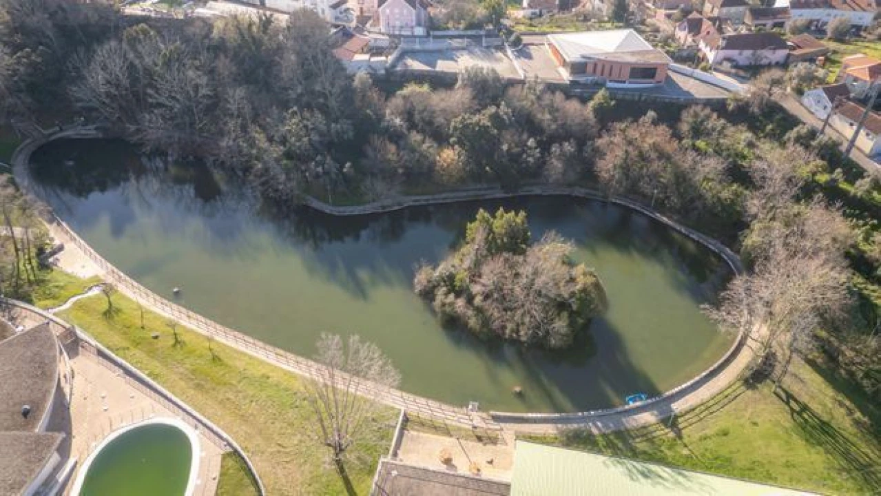 Moradia T17 para Venda em Luso Foto 22