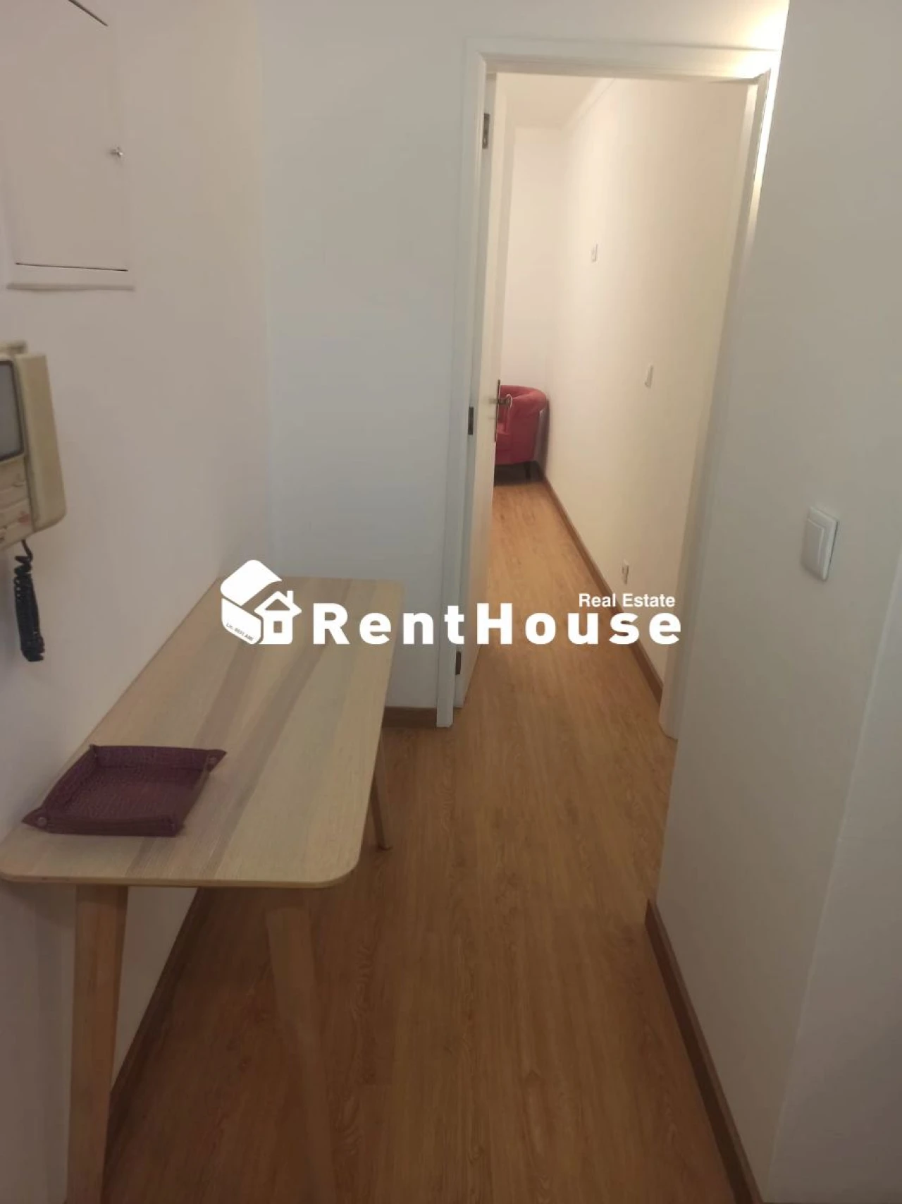 Apartamento T2 para Arrendamento em Santo Antonio dos Olivais Foto 11