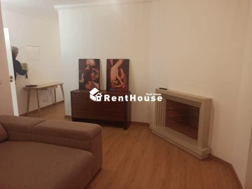 Apartamento T2 para Arrendamento em Santo Antonio dos Olivais