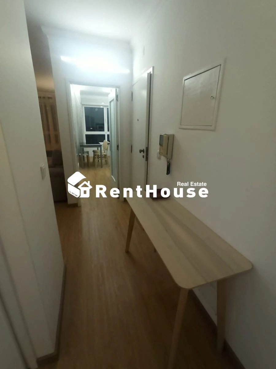 Apartamento T2 para Arrendamento em Santo Antonio dos Olivais Foto 12