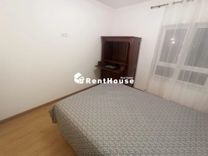 Apartamento T2 para Arrendamento em Santo Antonio dos Olivais Foto 19