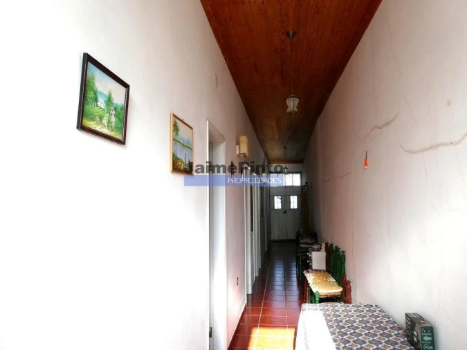 Moradia T4 para Venda em Escalhão Foto 2