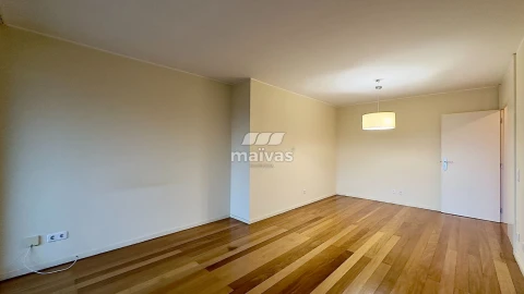 Apartamento T1 para Arrendamento em Cidade da Maia