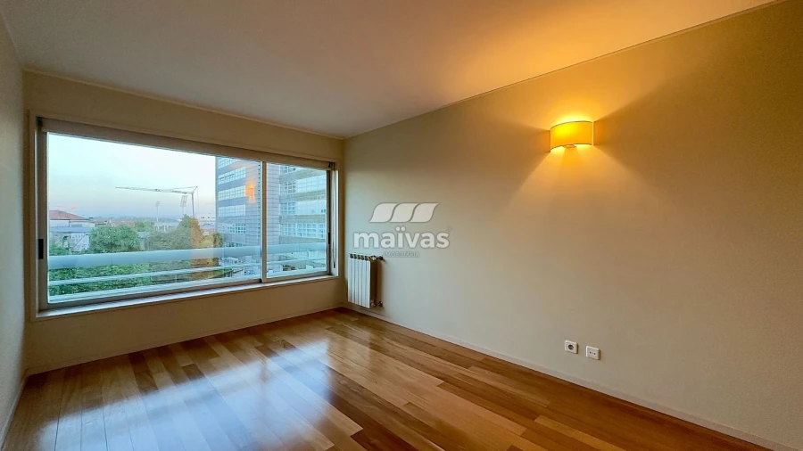 Apartamento T1 para Arrendamento em Cidade da Maia Foto 16