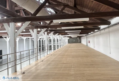 Armazém para Arrendamento em Paranhos