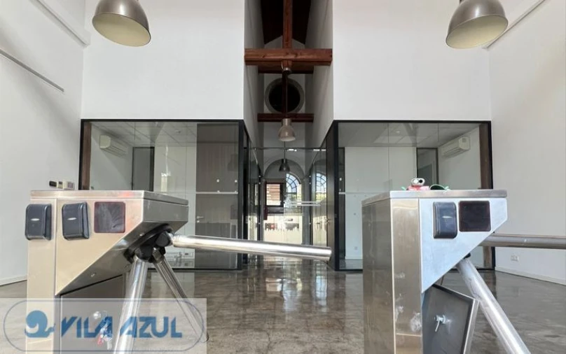 Armazém para Arrendamento em Paranhos Foto 6