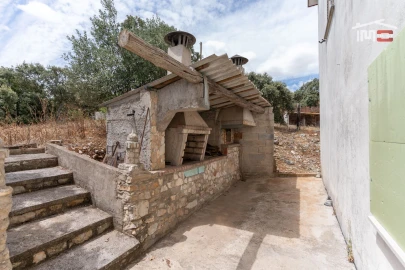 Moradia T3 para Venda em Nossa Senhora das Misericordias