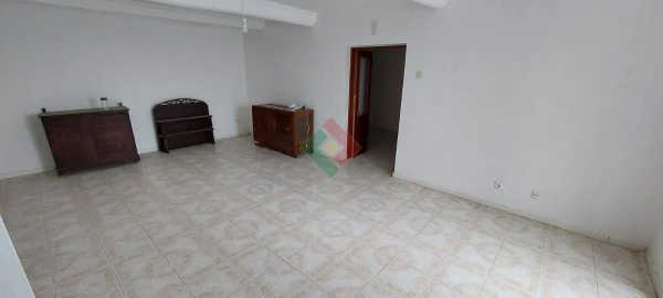 Moradia T5 para Venda em Sé e São Lourenço