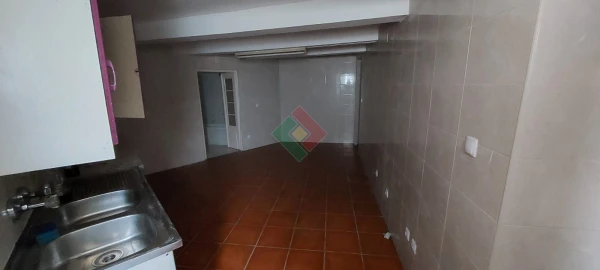 Moradia T5 para Venda em Sé e São Lourenço