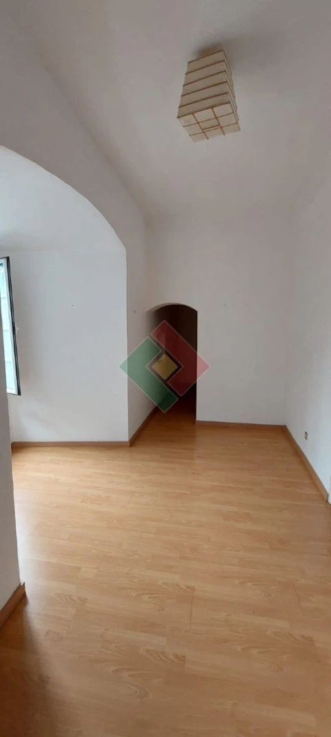 Moradia T5 para Venda em Sé e São Lourenço