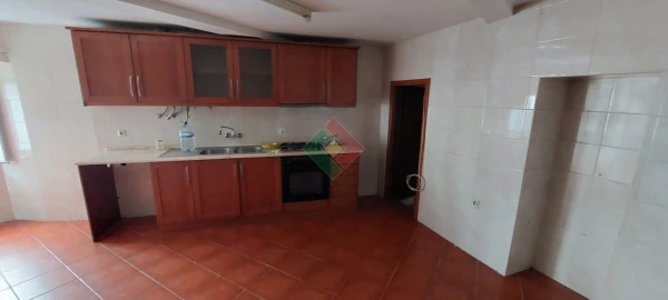Moradia T5 para Venda em Sé e São Lourenço