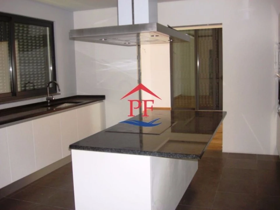 Apartamento T4 para Venda em Funchal (São Pedro) Foto 13