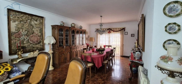 Moradia T4 para Venda em São Mamede de Infesta e Senhora da Hora