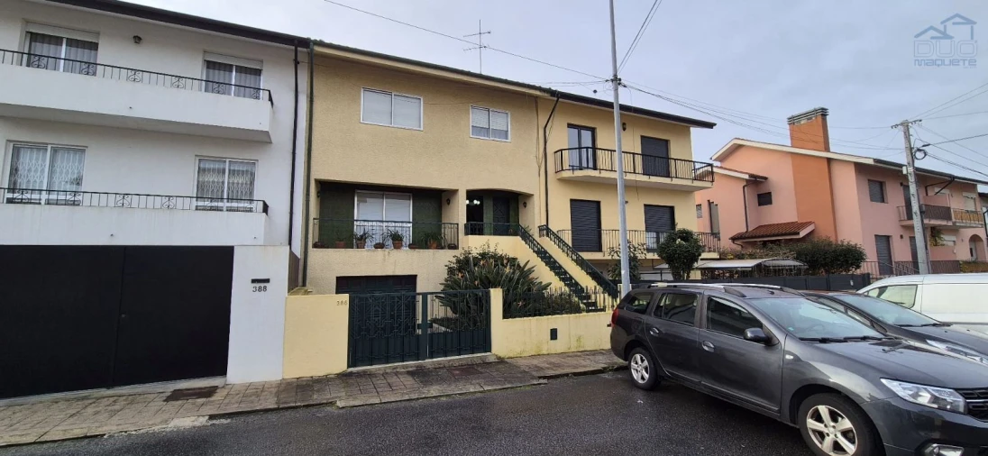 Moradia T4 para Venda em São Mamede de Infesta e Senhora da Hora Foto 2