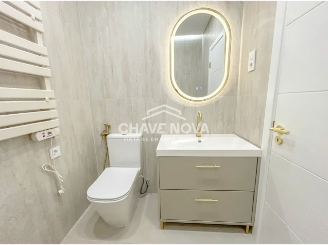 Apartamento T2 para Arrendamento em Santo António Foto 21