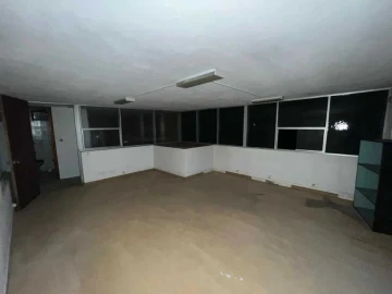 Armazém para Venda em Bougado (São Martinho e Santiago)