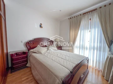 Moradia T4 para Venda em Arcozelo