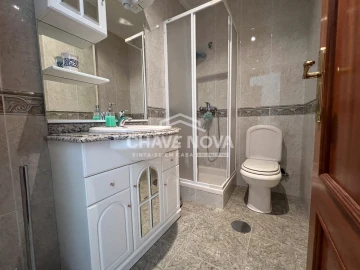 Moradia T4 para Venda em Arcozelo