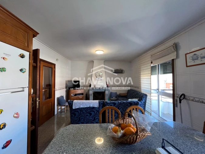 Moradia T4 para Venda em Arcozelo Foto 5