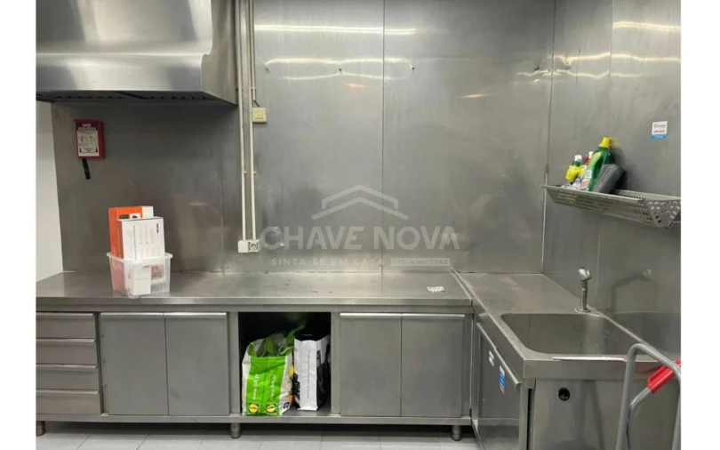 Loja para Venda em Arcozelo Foto 5