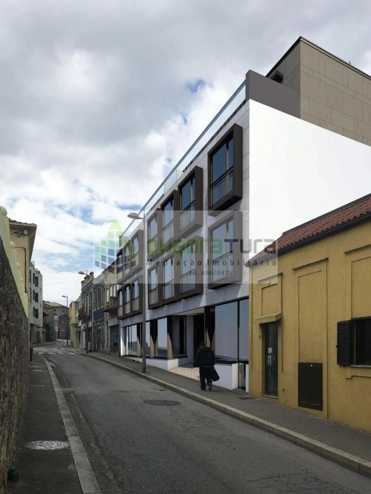 Loja para Venda em Arcozelo Foto 1