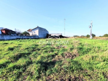 Terreno para Venda em Anta e Guetim