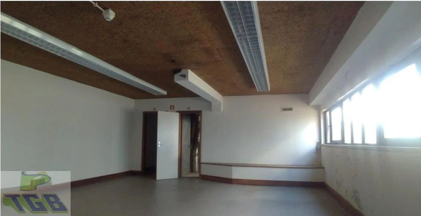 Prédio para Venda em Nossa Senhora da Conceição, São Pedro e São Dinis Foto 6